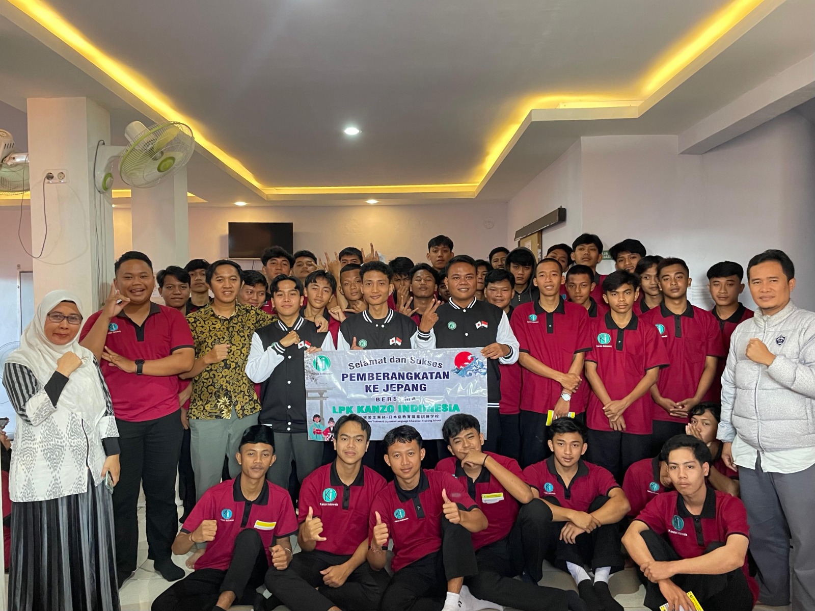 Siswa LPK Kanzo Indonesia sedang mengikuti pelatihan